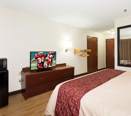 Red Roof Inn & Suites Dover Downtown