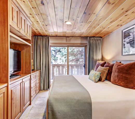 Lodge at Vail, A RockResort