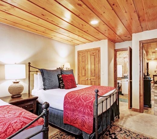 Lodge at Vail, A RockResort