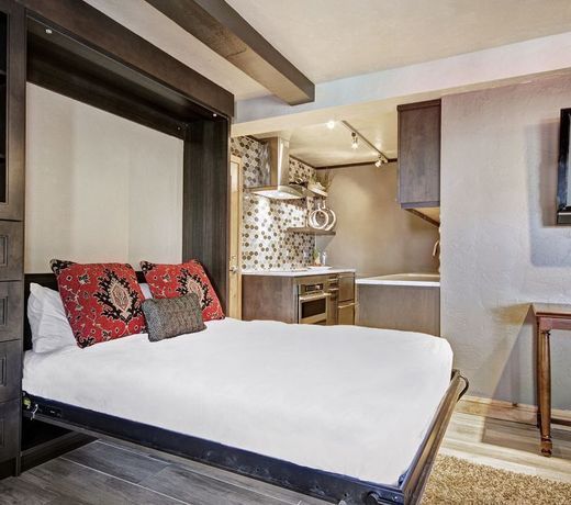 Lodge at Vail, A RockResort