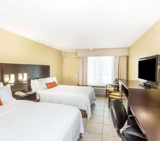Wyndham Garden Fort Myers Beach