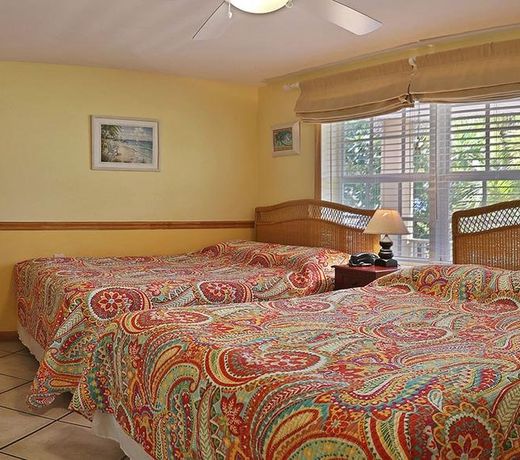 Manatee Bay Inn