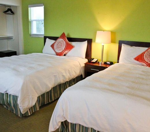 Carousel Beach Inn