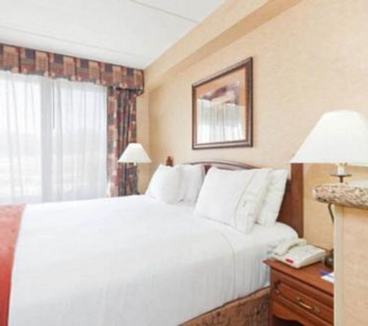 Holiday Inn Express Hotel & Suites Tempe, an IHG Hotel
