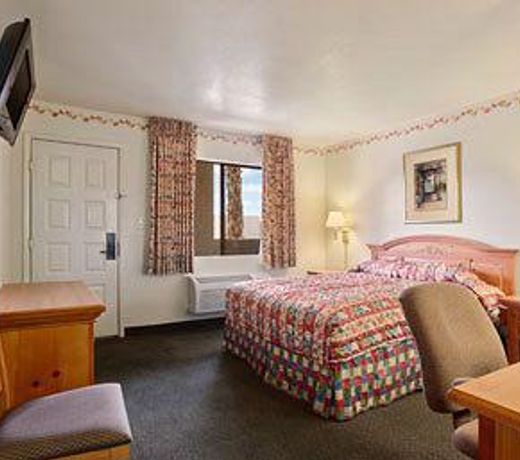 Days Inn Suites