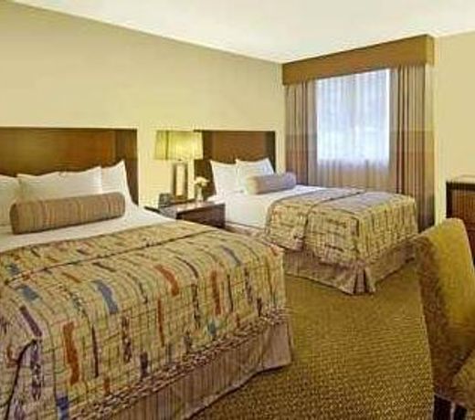 Embassy Suites Phoenix - Tempe