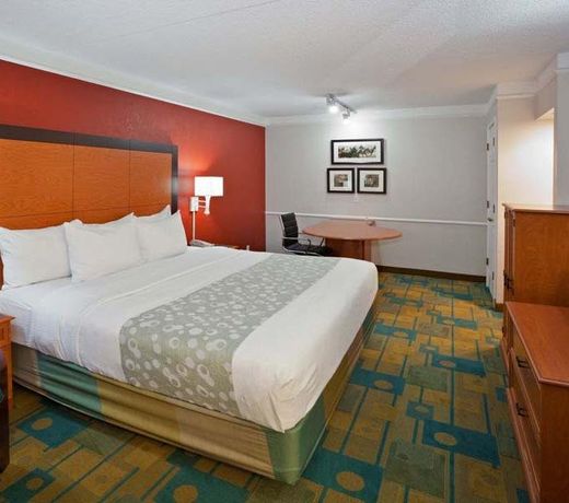La Quinta Inn by Wyndham Phoenix Sky Harbor Airport