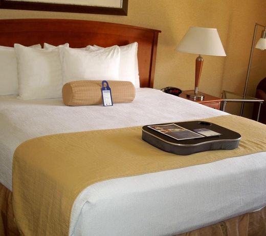 Tempe by the Mall Phoenix Airport Hotel