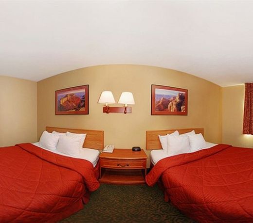 Holiday Inn Express and Suites Phoenix Tempe - University, an IHG Hotel