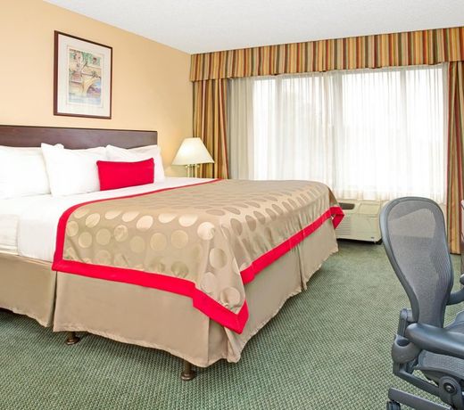 Ramada Hotel and Suites Englewood/Denver South