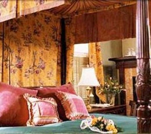 A Cambridge House Inn