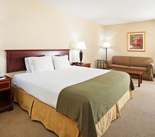 Holiday Inn Express Hotel & Suites Pigeon Forge, an IHG Hotel