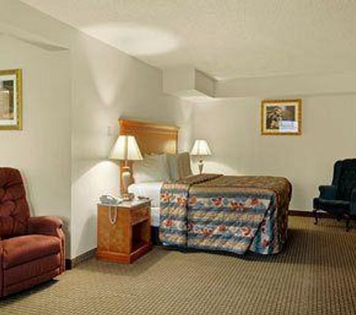 Island Drive Lodge
