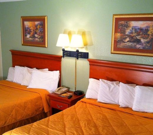 Holiday Inn & Suites Pigeon Forge Convention Center, an IHG Hotel