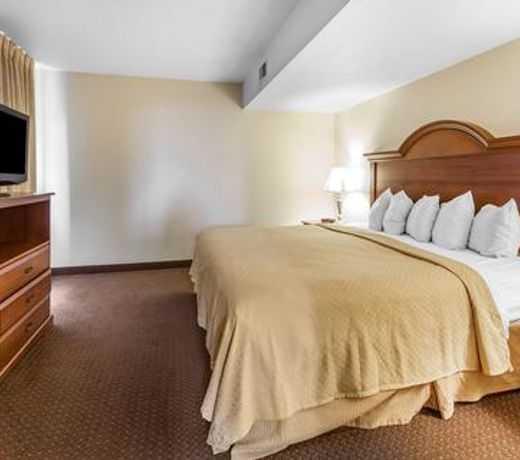 Quality Inn & Suites at Dollywood Lane