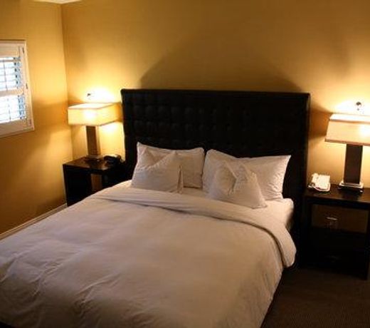 Magic Castle Hotel
