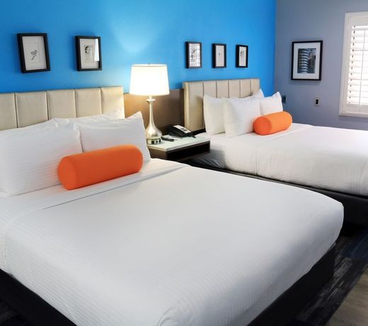 BLVD Hotel & Suites - Walking Distance to Hollywood Walk of Fame