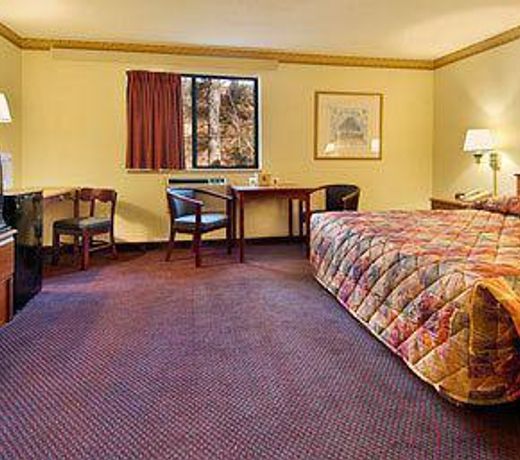 Super 8 by Wyndham Homewood Birmingham Area