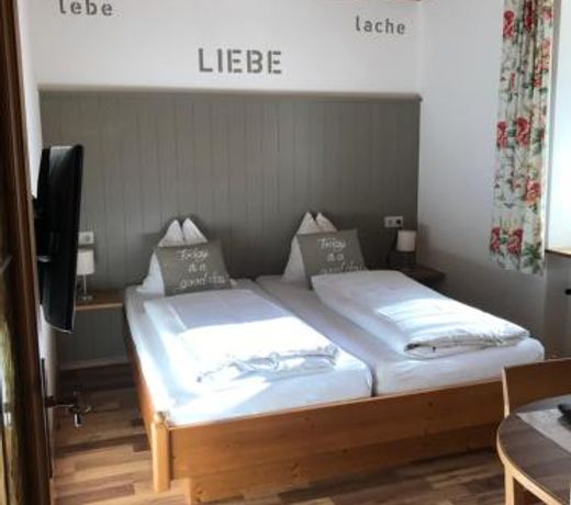 Magali's, Bed & Breakfast - inclusive Summer Card
