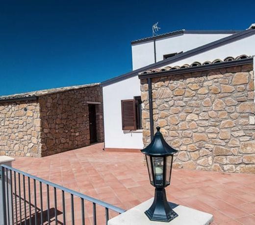 AGRITURISMO CARAMAZZA
