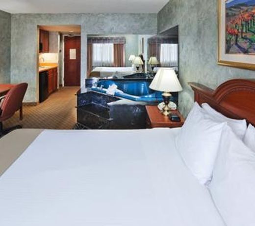 Holiday Inn Express Hotel and Suites Mesquite, an IHG Hotel