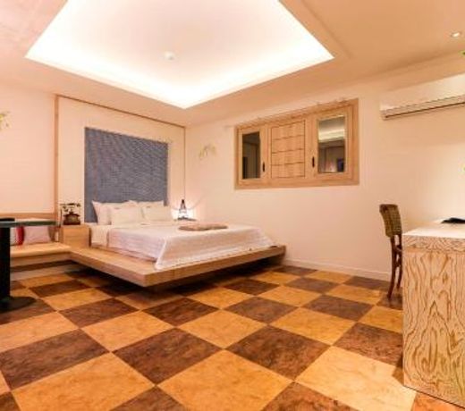 Shampoo Hotel