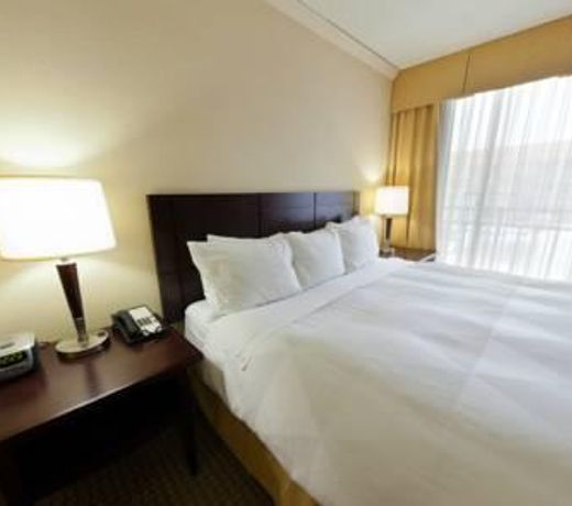 RADISSON AT STAR PLAZA