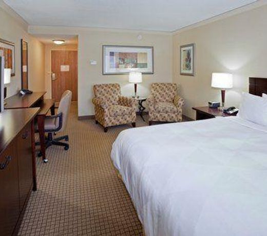 RADISSON AT STAR PLAZA
