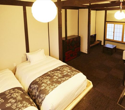 Nazuna Kyoto Nijo-jo