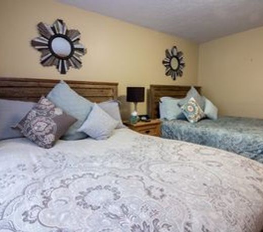 Treasure Mountain Inn