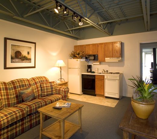 APRIL INN ON MAIN