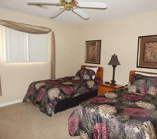 Four Seasons Racquet Club Condominiums