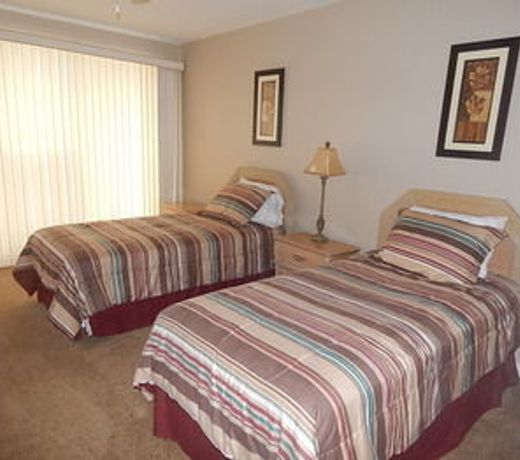 Four Seasons Racquet Club Condominiums