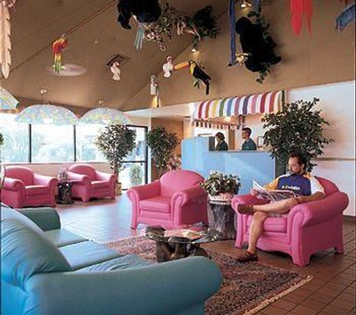 CAROUSEL INN & SUITES