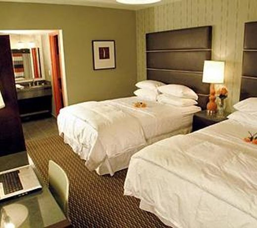 3 Palms Hotel