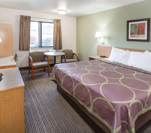 Super 8 by Wyndham Bend