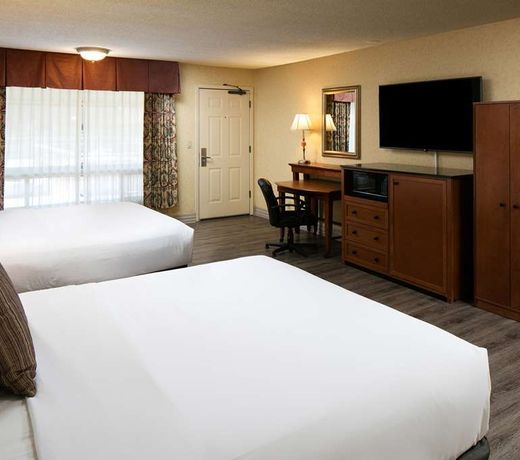 Waypoint Hotel