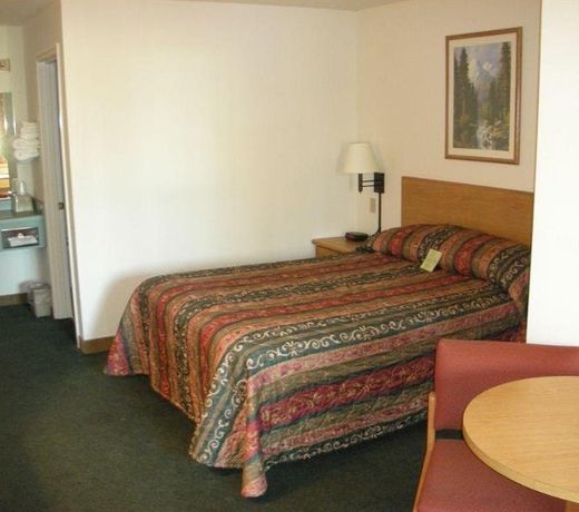 Sugarloaf Mountain Motel