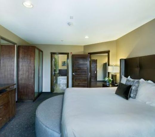 Oxford Hotel Bend