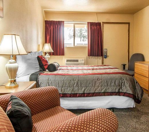 Old Mill & Suites