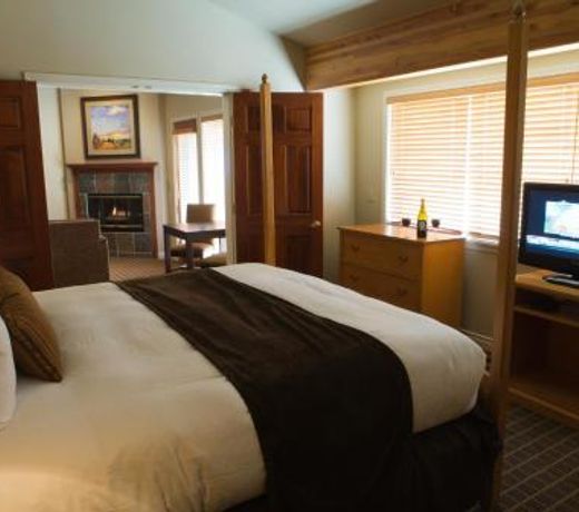 Pine Ridge Inn
