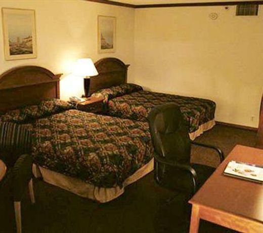 BOULDER OUTLOOK HOTEL & SUITES