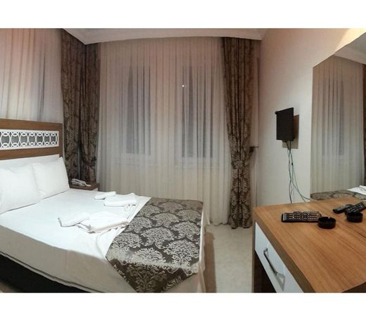 NORTH POINT HOTEL