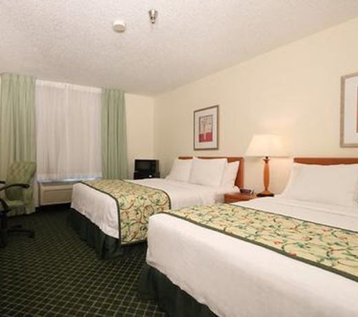 AmericInn by Wyndham Davenport