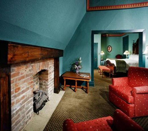 1886 Crescent Hotel and Spa