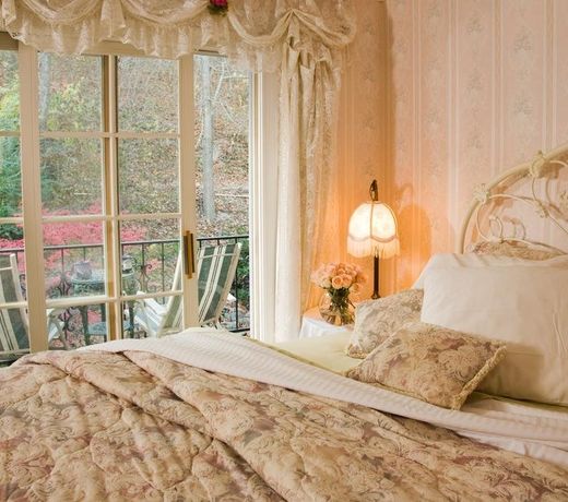 Arsenic and Old Lace Bed & Breakfast Inn