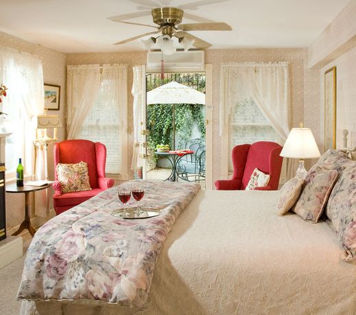 Arsenic and Old Lace Bed & Breakfast Inn