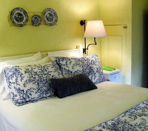 5 Ojo Inn Bed and Breakfast