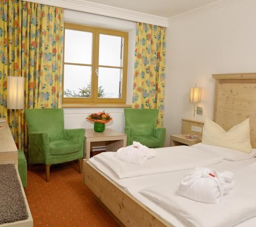 NearBy Hotel