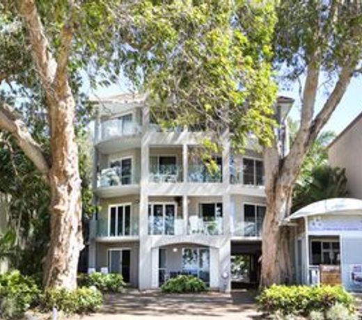 Coral Horizons - Beachfront apartments